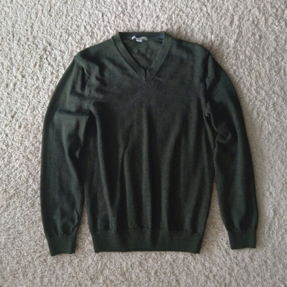 Gap Dark Green Extra Fine Merino Wool Long Sleeve V-Neck Knit Sweater Size Small